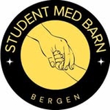 Student med barn logo
